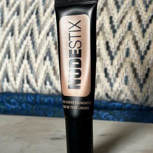 NUDE 7 - TINTED COVER LIQUID FOUNDATION